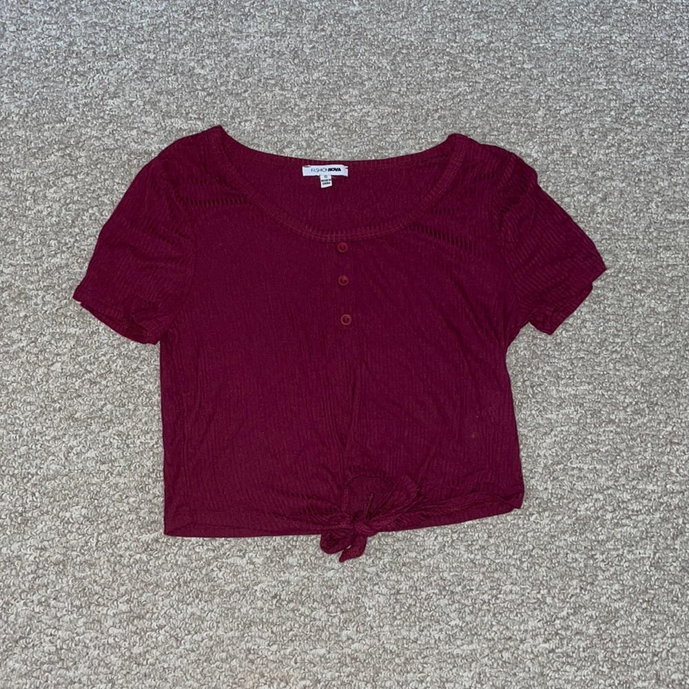 short sleeve fashion nova burgundy shirt size S